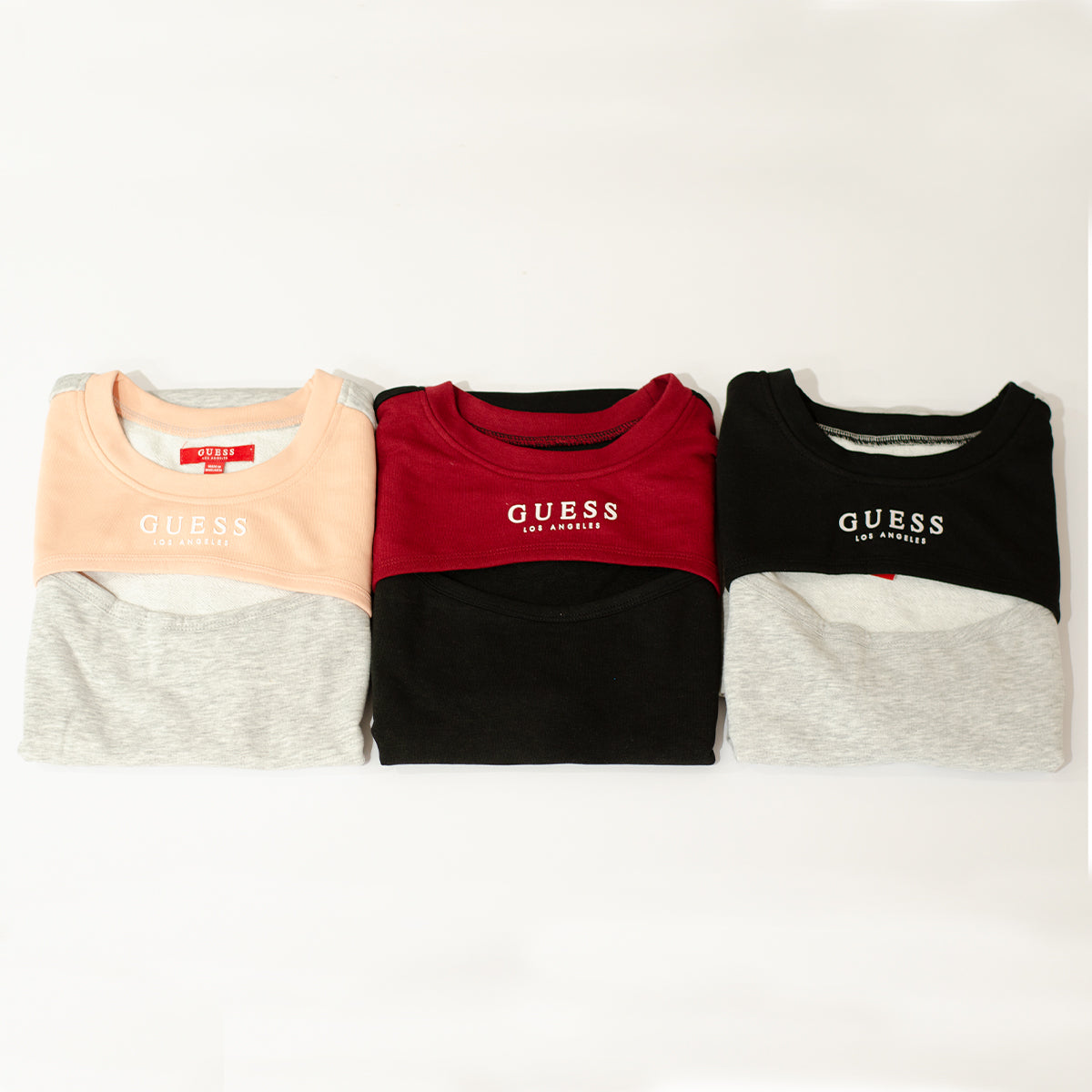 Sukienki Guess 50 szt.